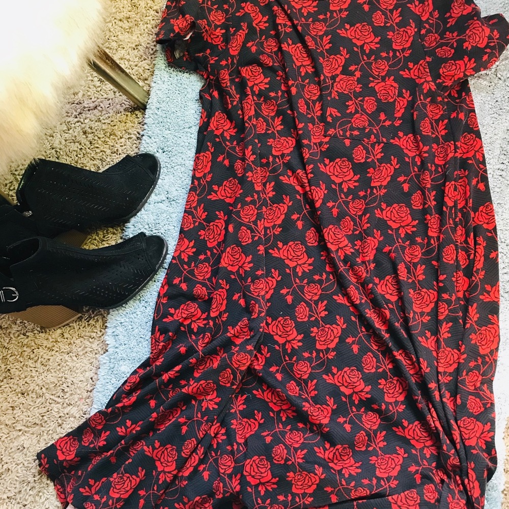 Roses Lularoe Carly dress